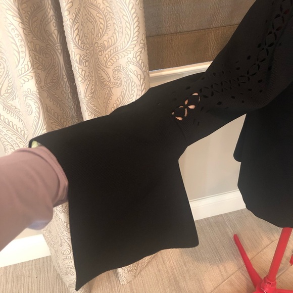 Elie Tahari fine gauge merino sweater - Picture 9 of 9